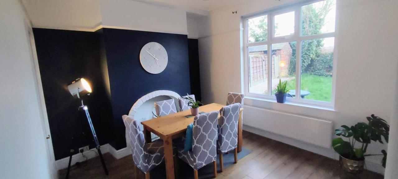 Atrium House Guest House Hazel Grove Екстериор снимка